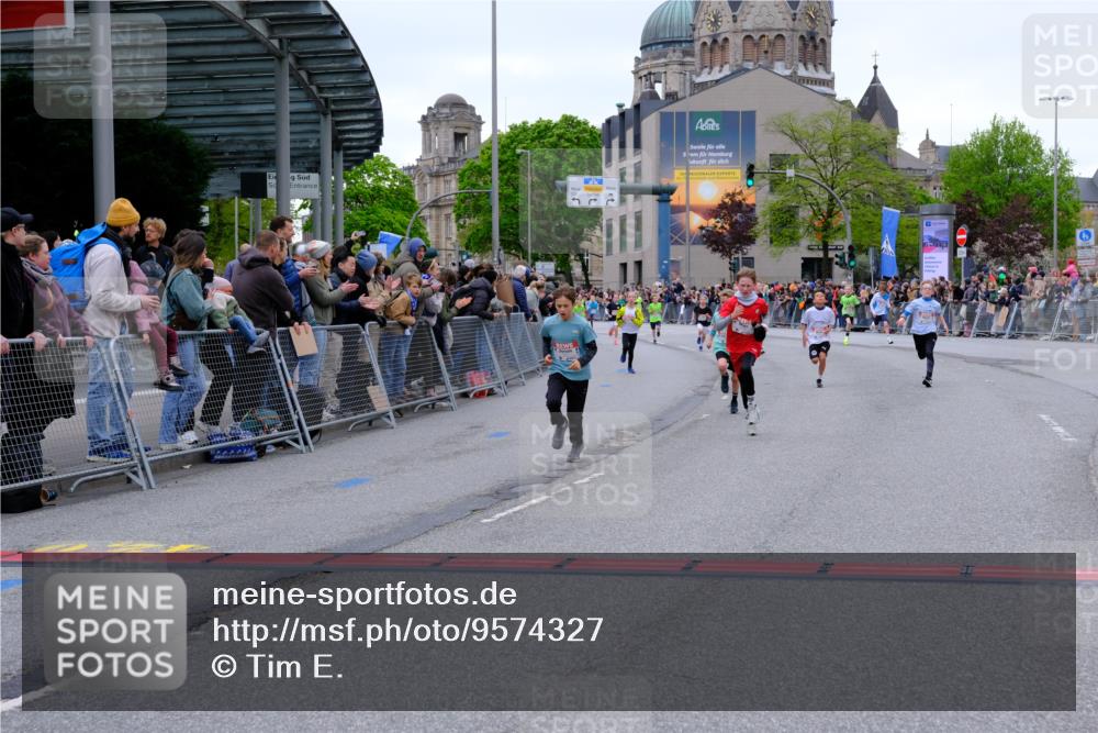 25.04.2026 - Das Zehntel Tim E. http://msf.ph/oto/9574327 25.04.2026 10:50:11 Ziel 5036, 5391, 6000, 6059, 6066, 6119, 6141, 6410, 6510, 6525, 6533, 6555, 7393, 7501, 7582, 7951 meine-sportfotos.de