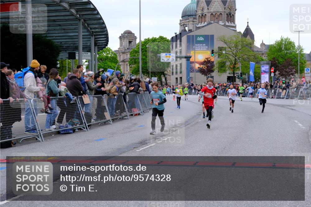 25.04.2026 - Das Zehntel Tim E. http://msf.ph/oto/9574328 25.04.2026 10:50:11 Ziel 5036, 5391, 6000, 6059, 6066, 6119, 6141, 6410, 6510, 6525, 6533, 6555, 7393, 7501, 7582, 7951 meine-sportfotos.de