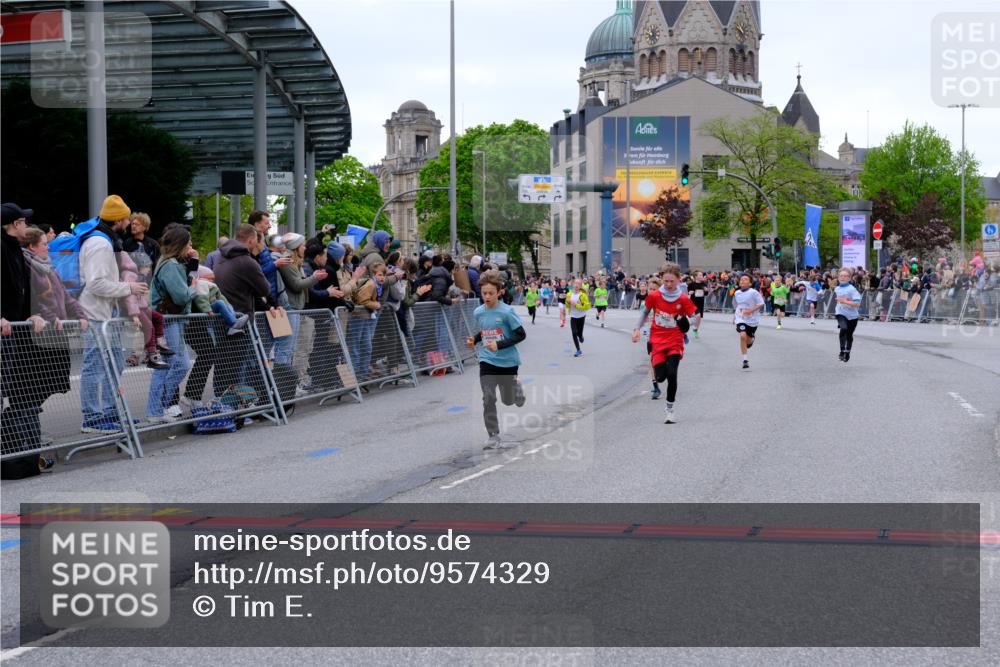 25.04.2026 - Das Zehntel Tim E. http://msf.ph/oto/9574329 25.04.2026 10:50:11 Ziel 5036, 5391, 6000, 6059, 6066, 6119, 6141, 6410, 6510, 6525, 6533, 6555, 7393, 7501, 7582, 7951 meine-sportfotos.de