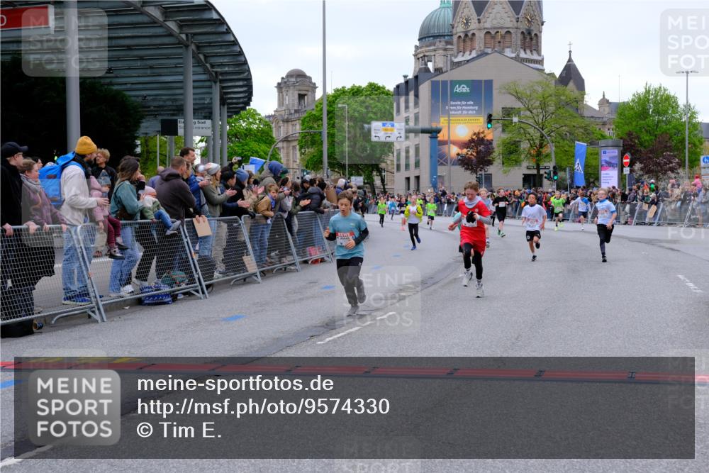 25.04.2026 - Das Zehntel Tim E. http://msf.ph/oto/9574330 25.04.2026 10:50:11 Ziel 5036, 5391, 6000, 6059, 6066, 6119, 6141, 6410, 6510, 6525, 6533, 6555, 7393, 7501, 7582, 7951 meine-sportfotos.de