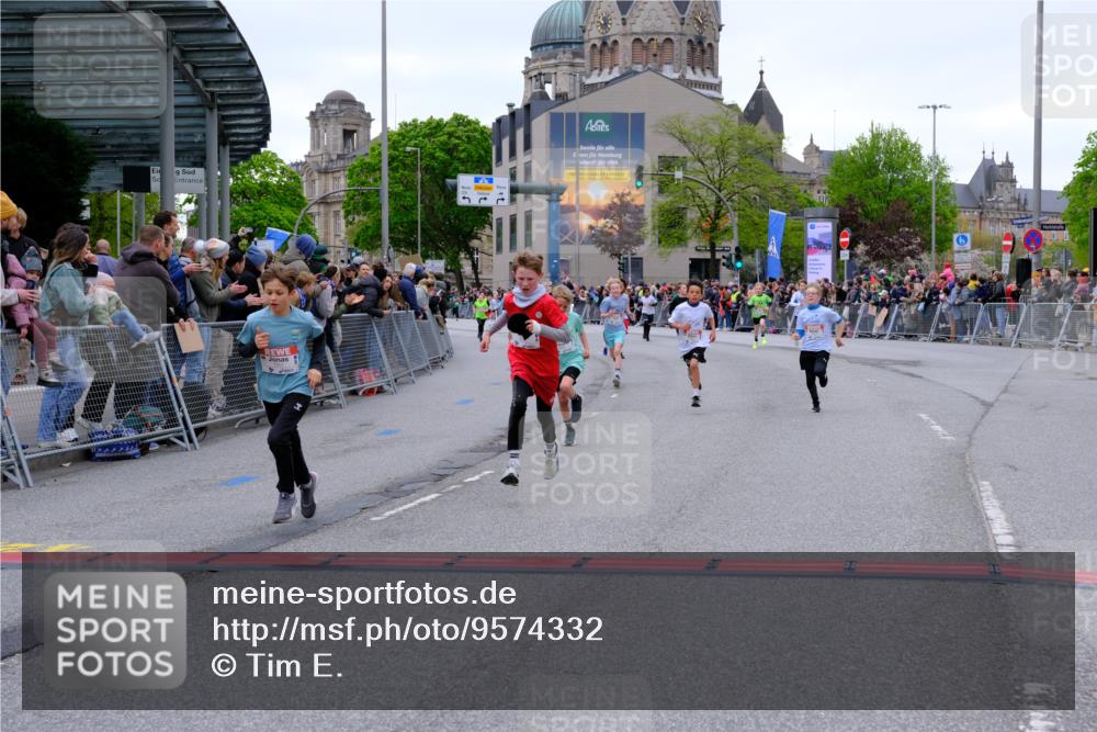 25.04.2026 - Das Zehntel Tim E. http://msf.ph/oto/9574332 25.04.2026 10:50:12 Ziel 5036, 5391, 5482, 6000, 6059, 6066, 6119, 6141, 6410, 6510, 6525, 6533, 6555, 7393, 7501, 7582, 7704, 7951 meine-sportfotos.de