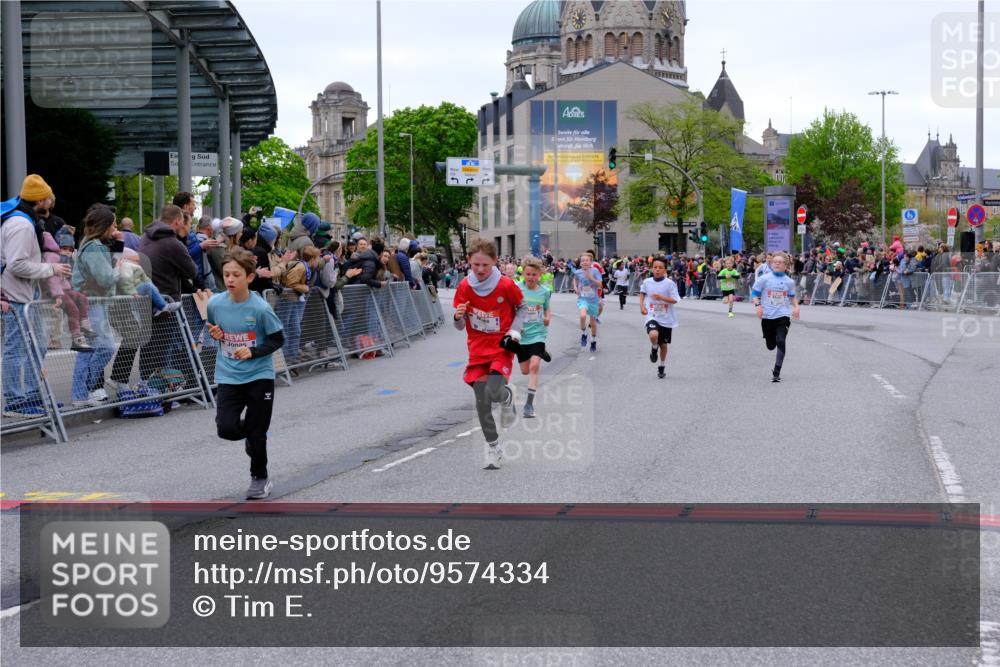 25.04.2026 - Das Zehntel Tim E. http://msf.ph/oto/9574334 25.04.2026 10:50:12 Ziel 5036, 5391, 5482, 6000, 6059, 6066, 6119, 6141, 6410, 6510, 6525, 6533, 6555, 7393, 7501, 7582, 7704, 7951 meine-sportfotos.de