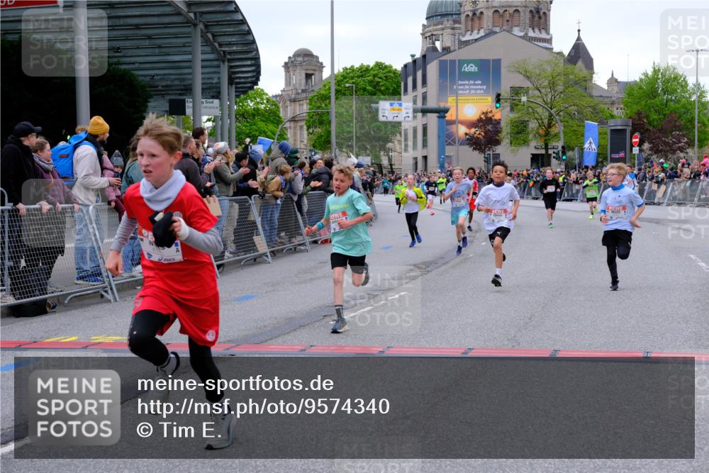 25.04.2026 - Das Zehntel Tim E. http://msf.ph/oto/9574340 25.04.2026 10:50:13 Ziel 5036, 5391, 5482, 6000, 6059, 6066, 6119, 6141, 6410, 6510, 6525, 6533, 6555, 7331, 7393, 7501, 7582, 7704 meine-sportfotos.de