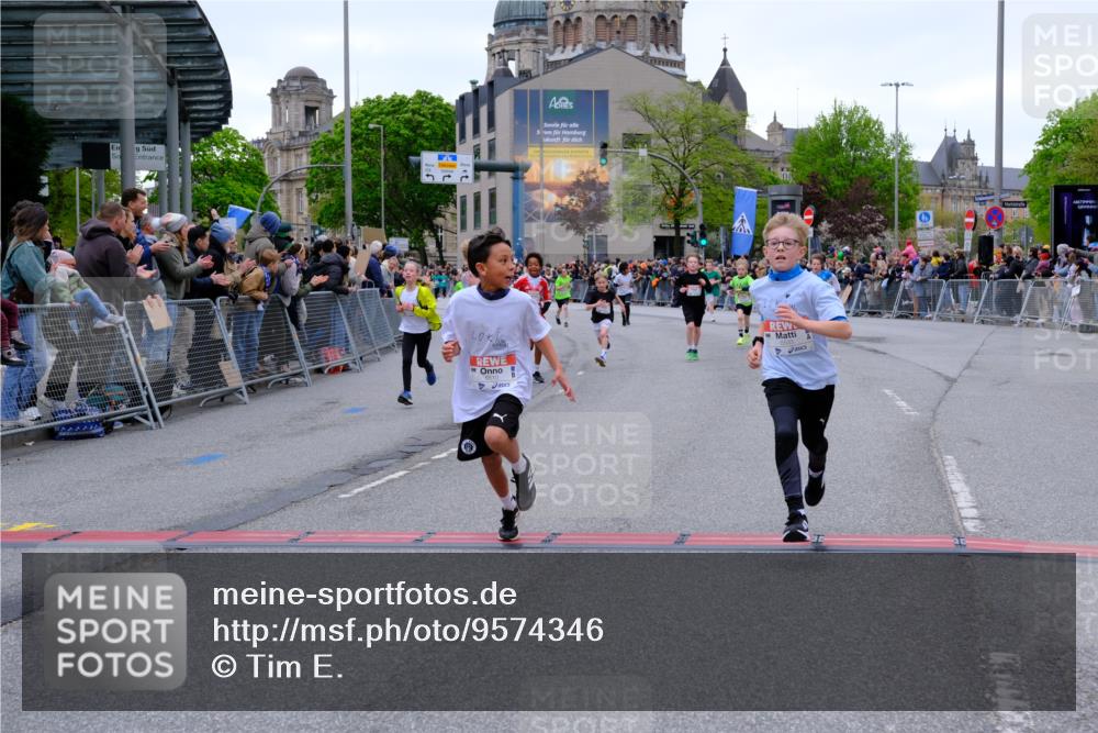 25.04.2026 - Das Zehntel Tim E. http://msf.ph/oto/9574346 25.04.2026 10:50:14 Ziel 5036, 5391, 5482, 6000, 6059, 6066, 6119, 6141, 6410, 6510, 6525, 6533, 6555, 7331, 7393, 7501, 7582, 7704 meine-sportfotos.de