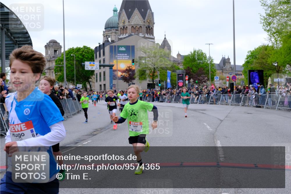 25.04.2026 - Das Zehntel Tim E. http://msf.ph/oto/9574365 25.04.2026 10:50:19 Ziel 5036, 5110, 5287, 5298, 5482, 5736, 6000, 6410, 6510, 6525, 6533, 6555, 6717, 6733, 7331, 7704, 7928 meine-sportfotos.de