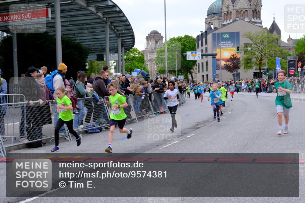 25.04.2026 - Das Zehntel Tim E. http://msf.ph/oto/9574381 25.04.2026 10:50:22 Ziel 5036, 5110, 5287, 5298, 5482, 5736, 6099, 6525, 6555, 6717, 6733, 7331, 7546, 7704, 7928 meine-sportfotos.de