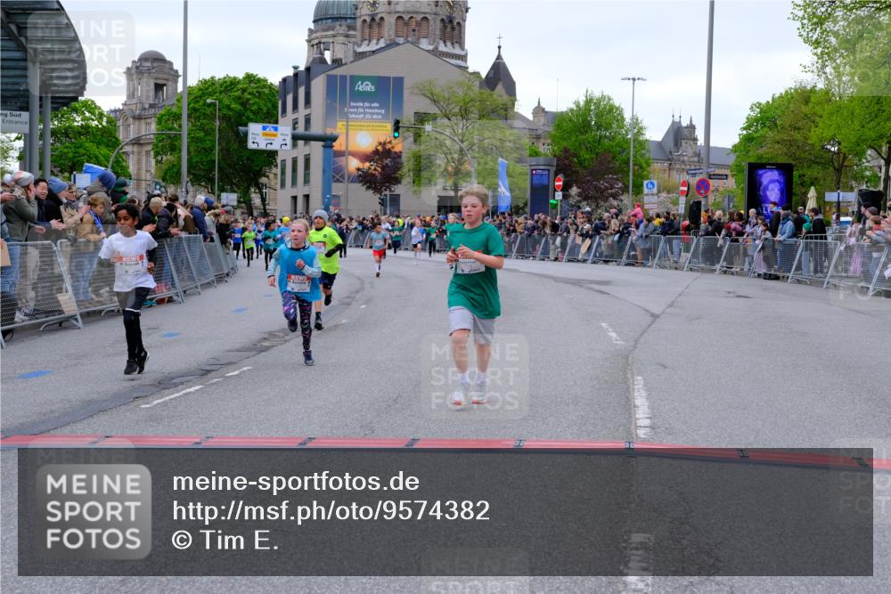 25.04.2026 - Das Zehntel Tim E. http://msf.ph/oto/9574382 25.04.2026 10:50:22 Ziel 5036, 5110, 5287, 5298, 5482, 5736, 6099, 6525, 6555, 6717, 6733, 7331, 7546, 7704, 7928 meine-sportfotos.de