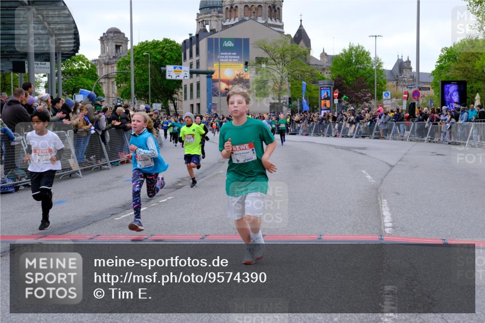 25.04.2026 - Das Zehntel Tim E. http://msf.ph/oto/9574390 25.04.2026 10:50:23 Ziel 5110, 5287, 5298, 5482, 5736, 5869, 5885, 6099, 6496, 6555, 6717, 6733, 6919, 7331, 7546, 7704, 7928 meine-sportfotos.de