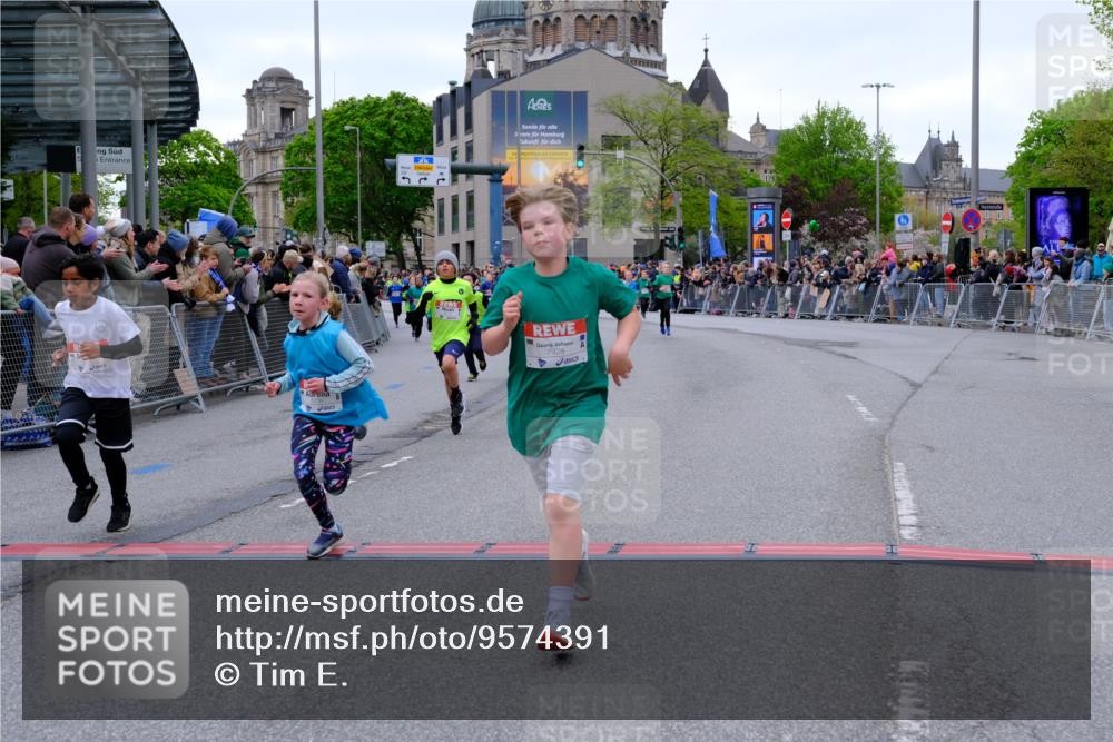 25.04.2026 - Das Zehntel Tim E. http://msf.ph/oto/9574391 25.04.2026 10:50:23 Ziel 5110, 5287, 5298, 5482, 5736, 5869, 5885, 6099, 6496, 6555, 6717, 6733, 6919, 7331, 7546, 7704, 7928 meine-sportfotos.de