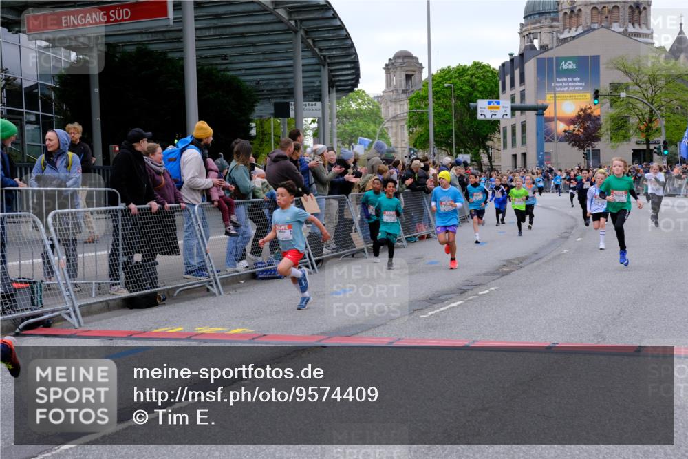 25.04.2026 - Das Zehntel Tim E. http://msf.ph/oto/9574409 25.04.2026 10:50:27 Ziel 5110, 5287, 5298, 5422, 5457, 5458, 5736, 5743, 5811, 5869, 5885, 6099, 6496, 6717, 6733, 6919, 7104, 7198, 7199, 7201, 7391, 7546, 7725, 7928, 7955 meine-sportfotos.de