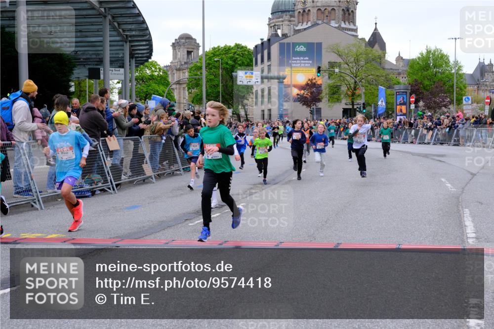 25.04.2026 - Das Zehntel Tim E. http://msf.ph/oto/9574418 25.04.2026 10:50:29 Ziel 5110, 5422, 5457, 5458, 5736, 5743, 5811, 5869, 5885, 6099, 6496, 6717, 6919, 7104, 7198, 7199, 7201, 7391, 7546, 7725, 7928, 7955, 7968 meine-sportfotos.de