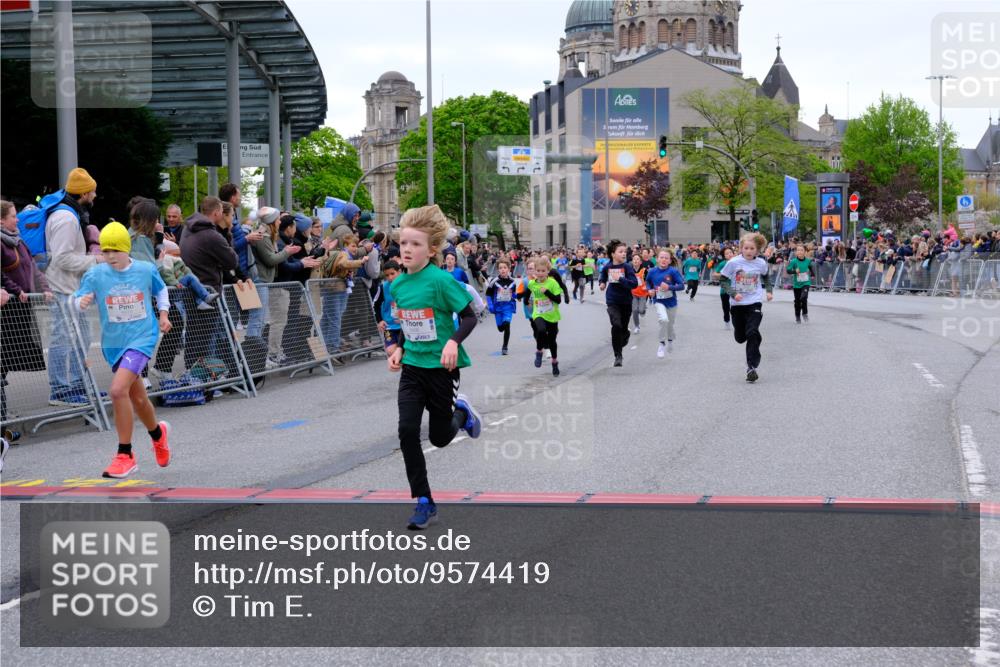 25.04.2026 - Das Zehntel Tim E. http://msf.ph/oto/9574419 25.04.2026 10:50:29 Ziel 5110, 5422, 5457, 5458, 5736, 5743, 5811, 5869, 5885, 6099, 6496, 6717, 6919, 7104, 7198, 7199, 7201, 7391, 7546, 7725, 7928, 7955, 7968 meine-sportfotos.de