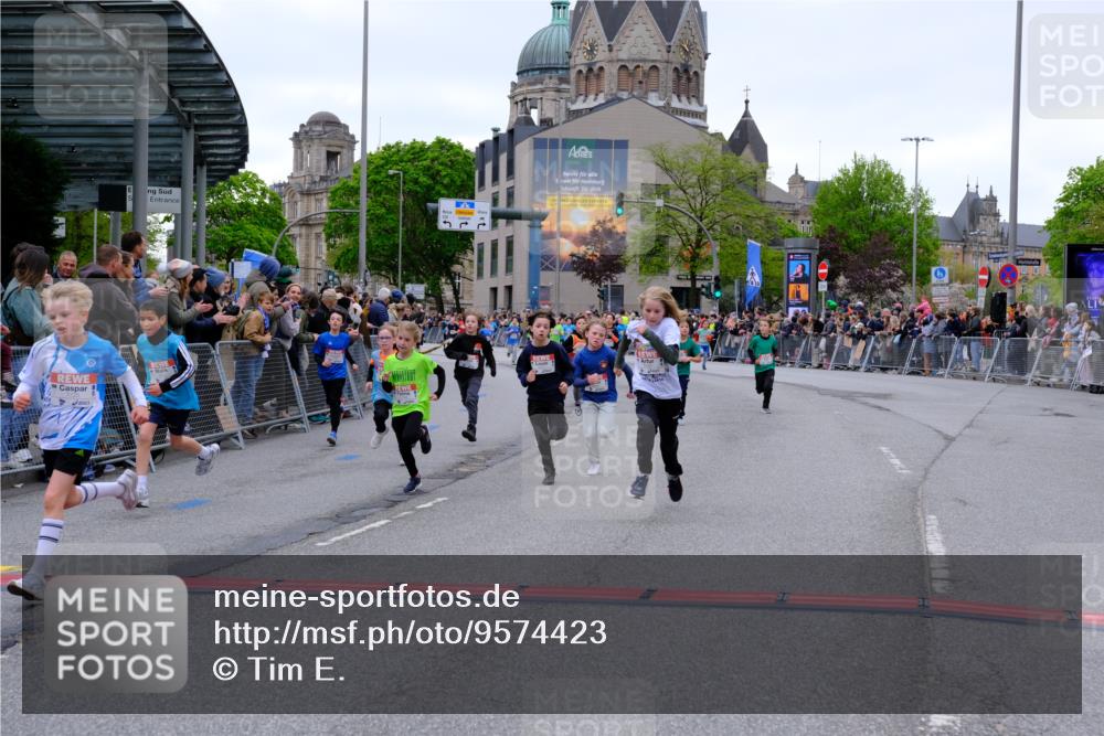 25.04.2026 - Das Zehntel Tim E. http://msf.ph/oto/9574423 25.04.2026 10:50:30 Ziel 5422, 5457, 5458, 5580, 5743, 5811, 5869, 5885, 6099, 6496, 6717, 6919, 7104, 7198, 7199, 7201, 7391, 7546, 7725, 7955, 7968 meine-sportfotos.de