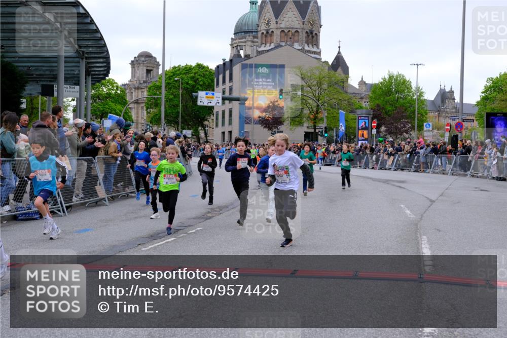 25.04.2026 - Das Zehntel Tim E. http://msf.ph/oto/9574425 25.04.2026 10:50:30 Ziel 5422, 5457, 5458, 5580, 5743, 5811, 5869, 5885, 6099, 6496, 6717, 6919, 7104, 7198, 7199, 7201, 7391, 7546, 7725, 7955, 7968 meine-sportfotos.de