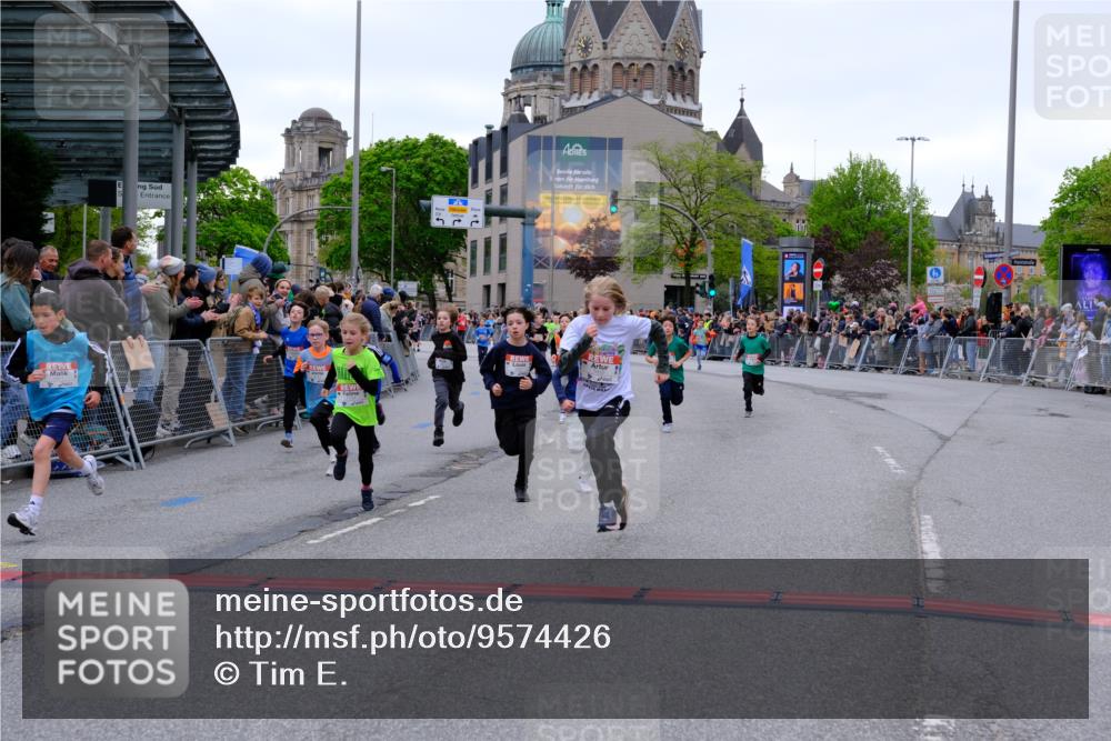 25.04.2026 - Das Zehntel Tim E. http://msf.ph/oto/9574426 25.04.2026 10:50:30 Ziel 5422, 5457, 5458, 5580, 5743, 5811, 5869, 5885, 6099, 6496, 6717, 6919, 7104, 7198, 7199, 7201, 7391, 7546, 7725, 7955, 7968 meine-sportfotos.de