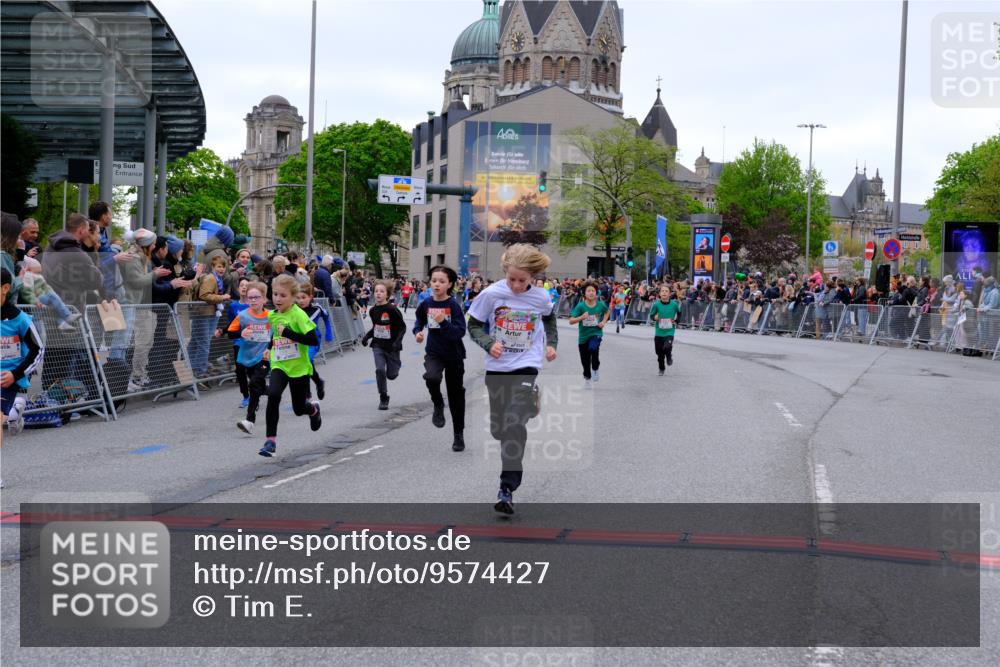 25.04.2026 - Das Zehntel Tim E. http://msf.ph/oto/9574427 25.04.2026 10:50:30 Ziel 5422, 5457, 5458, 5580, 5743, 5811, 5869, 5885, 6099, 6496, 6717, 6919, 7104, 7198, 7199, 7201, 7391, 7546, 7725, 7955, 7968 meine-sportfotos.de