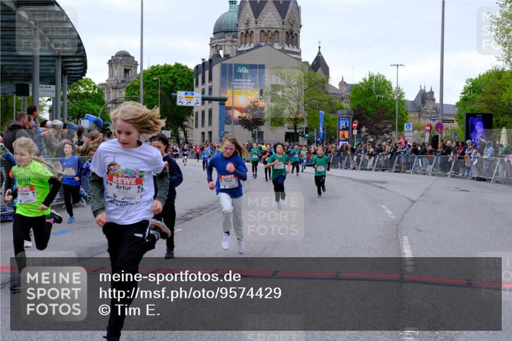25.04.2026 - Das Zehntel Tim E. http://msf.ph/oto/9574429 25.04.2026 10:50:31 Ziel 5422, 5457, 5458, 5580, 5743, 5811, 5869, 5885, 5924, 6099, 6496, 6508, 6717, 6919, 6993, 7104, 7198, 7199, 7201, 7391, 7546, 7725, 7955, 7968 meine-sportfotos.de