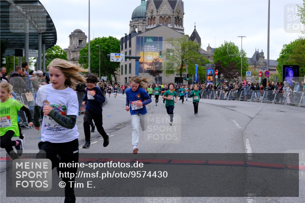 25.04.2026 - Das Zehntel Tim E. http://msf.ph/oto/9574430 25.04.2026 10:50:31 Ziel 5422, 5457, 5458, 5580, 5743, 5811, 5869, 5885, 5924, 6099, 6496, 6508, 6717, 6919, 6993, 7104, 7198, 7199, 7201, 7391, 7546, 7725, 7955, 7968 meine-sportfotos.de