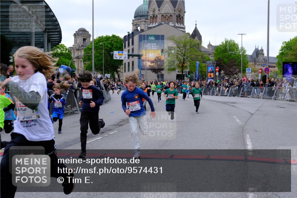 25.04.2026 - Das Zehntel Tim E. http://msf.ph/oto/9574431 25.04.2026 10:50:31 Ziel 5422, 5457, 5458, 5580, 5743, 5811, 5869, 5885, 5924, 6099, 6496, 6508, 6717, 6919, 6993, 7104, 7198, 7199, 7201, 7391, 7546, 7725, 7955, 7968 meine-sportfotos.de
