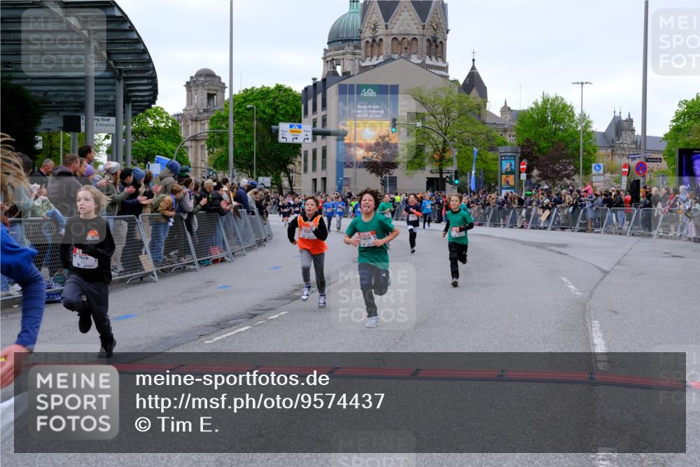 25.04.2026 - Das Zehntel Tim E. http://msf.ph/oto/9574437 25.04.2026 10:50:32 Ziel 5422, 5457, 5458, 5580, 5743, 5811, 5869, 5885, 5924, 6039, 6099, 6496, 6508, 6919, 6993, 7104, 7198, 7199, 7201, 7391, 7546, 7725, 7955, 7968 meine-sportfotos.de