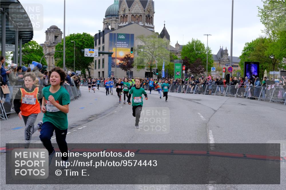 25.04.2026 - Das Zehntel Tim E. http://msf.ph/oto/9574443 25.04.2026 10:50:33 Ziel 5422, 5457, 5458, 5580, 5743, 5811, 5869, 5885, 5924, 6039, 6099, 6496, 6508, 6919, 6993, 7104, 7198, 7199, 7201, 7391, 7546, 7725, 7955, 7968 meine-sportfotos.de