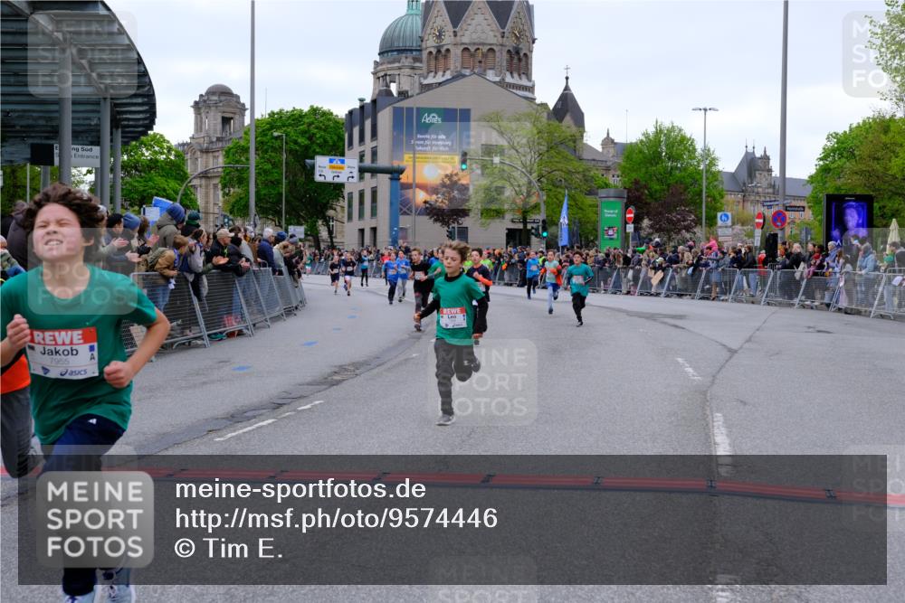 25.04.2026 - Das Zehntel Tim E. http://msf.ph/oto/9574446 25.04.2026 10:50:33 Ziel 5422, 5457, 5458, 5580, 5743, 5811, 5869, 5885, 5924, 6039, 6099, 6496, 6508, 6919, 6993, 7104, 7198, 7199, 7201, 7391, 7546, 7725, 7955, 7968 meine-sportfotos.de