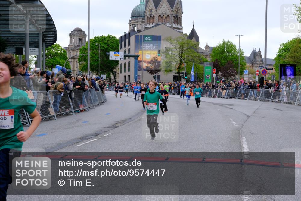 25.04.2026 - Das Zehntel Tim E. http://msf.ph/oto/9574447 25.04.2026 10:50:33 Ziel 5422, 5457, 5458, 5580, 5743, 5811, 5869, 5885, 5924, 6039, 6099, 6496, 6508, 6919, 6993, 7104, 7198, 7199, 7201, 7391, 7546, 7725, 7955, 7968 meine-sportfotos.de