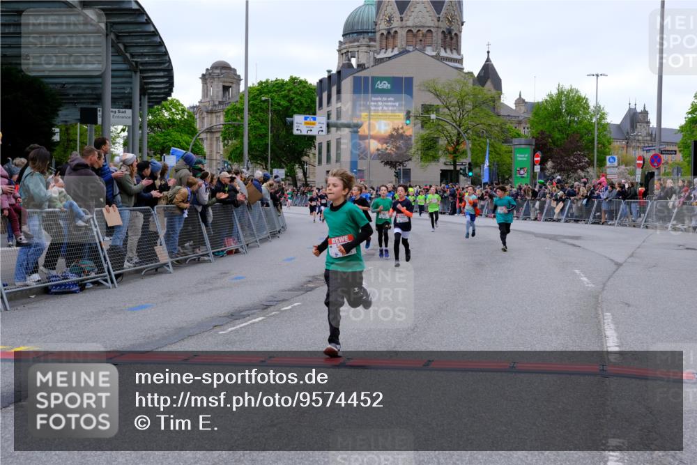 25.04.2026 - Das Zehntel Tim E. http://msf.ph/oto/9574452 25.04.2026 10:50:34 Ziel 5422, 5457, 5458, 5580, 5743, 5811, 5869, 5885, 5924, 6039, 6336, 6496, 6508, 6919, 6993, 7104, 7198, 7199, 7201, 7337, 7391, 7546, 7725, 7955, 7968 meine-sportfotos.de