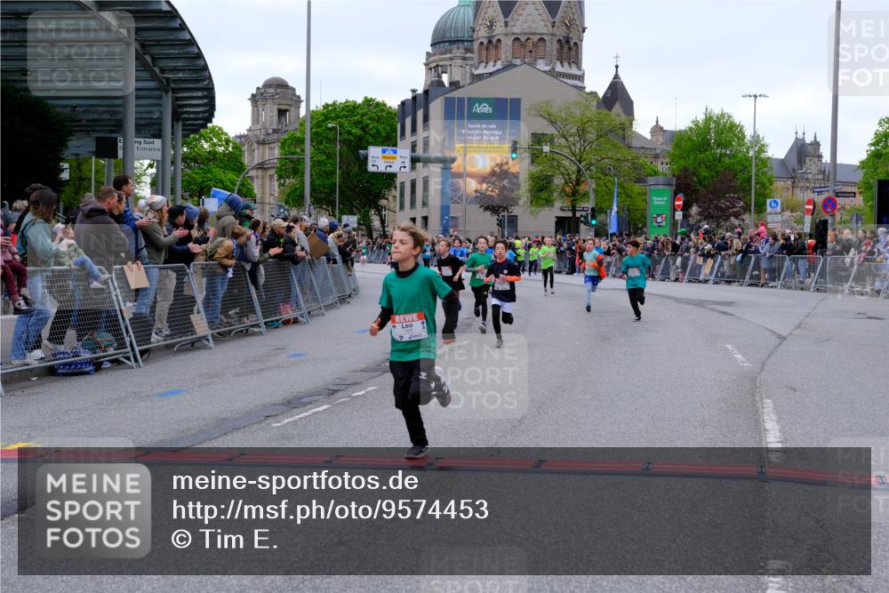 25.04.2026 - Das Zehntel Tim E. http://msf.ph/oto/9574453 25.04.2026 10:50:34 Ziel 5422, 5457, 5458, 5580, 5743, 5811, 5869, 5885, 5924, 6039, 6336, 6496, 6508, 6919, 6993, 7104, 7198, 7199, 7201, 7337, 7391, 7546, 7725, 7955, 7968 meine-sportfotos.de