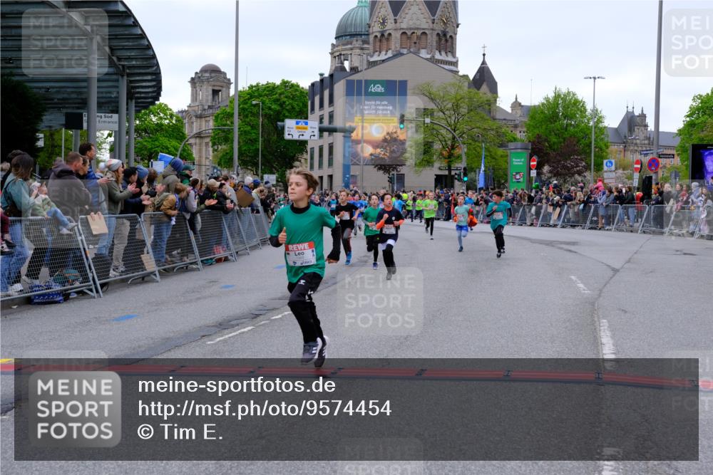 25.04.2026 - Das Zehntel Tim E. http://msf.ph/oto/9574454 25.04.2026 10:50:34 Ziel 5422, 5457, 5458, 5580, 5743, 5811, 5869, 5885, 5924, 6039, 6336, 6496, 6508, 6919, 6993, 7104, 7198, 7199, 7201, 7337, 7391, 7546, 7725, 7955, 7968 meine-sportfotos.de