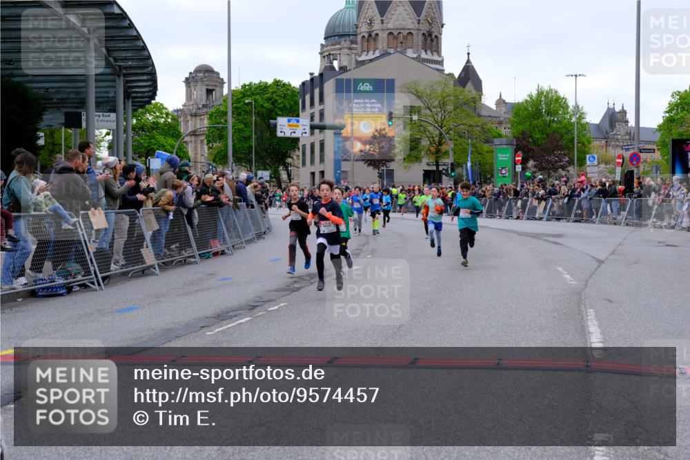 25.04.2026 - Das Zehntel Tim E. http://msf.ph/oto/9574457 25.04.2026 10:50:35 Ziel 5422, 5457, 5458, 5580, 5743, 5752, 5811, 5869, 5885, 5924, 6039, 6336, 6343, 6353, 6496, 6508, 6919, 6993, 7104, 7198, 7199, 7201, 7337, 7391, 7725, 7955, 7968 meine-sportfotos.de