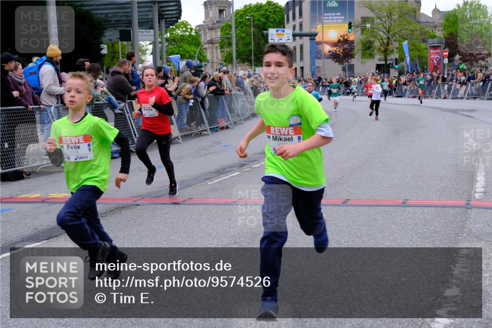 25.04.2026 - Das Zehntel Tim E. http://msf.ph/oto/9574526 25.04.2026 10:50:46 Ziel 5273, 5276, 5281, 5481, 5566, 5572, 5728, 5752, 5834, 6151, 6336, 6343, 6353, 6890, 6907, 6910, 6966, 6967, 7337 meine-sportfotos.de