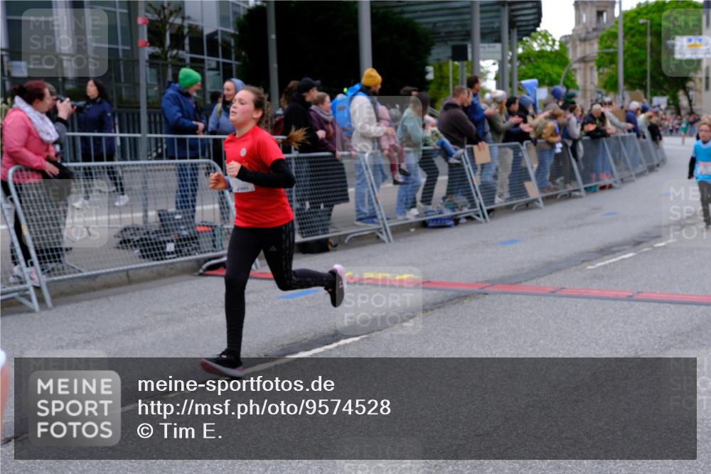 25.04.2026 - Das Zehntel Tim E. http://msf.ph/oto/9574528 25.04.2026 10:50:47 Ziel 5273, 5276, 5281, 5481, 5566, 5572, 5728, 5752, 5834, 6040, 6052, 6117, 6151, 6343, 6353, 6890, 6907, 6910, 6966, 6967, 7935, 7953 meine-sportfotos.de