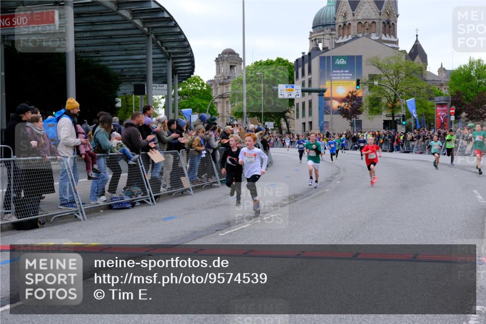 25.04.2026 - Das Zehntel Tim E. http://msf.ph/oto/9574539 25.04.2026 10:50:50 Ziel 5273, 5276, 5281, 5414, 5435, 5481, 5572, 5728, 5834, 6040, 6052, 6117, 6151, 6890, 6966, 6967, 7325, 7935, 7953 meine-sportfotos.de