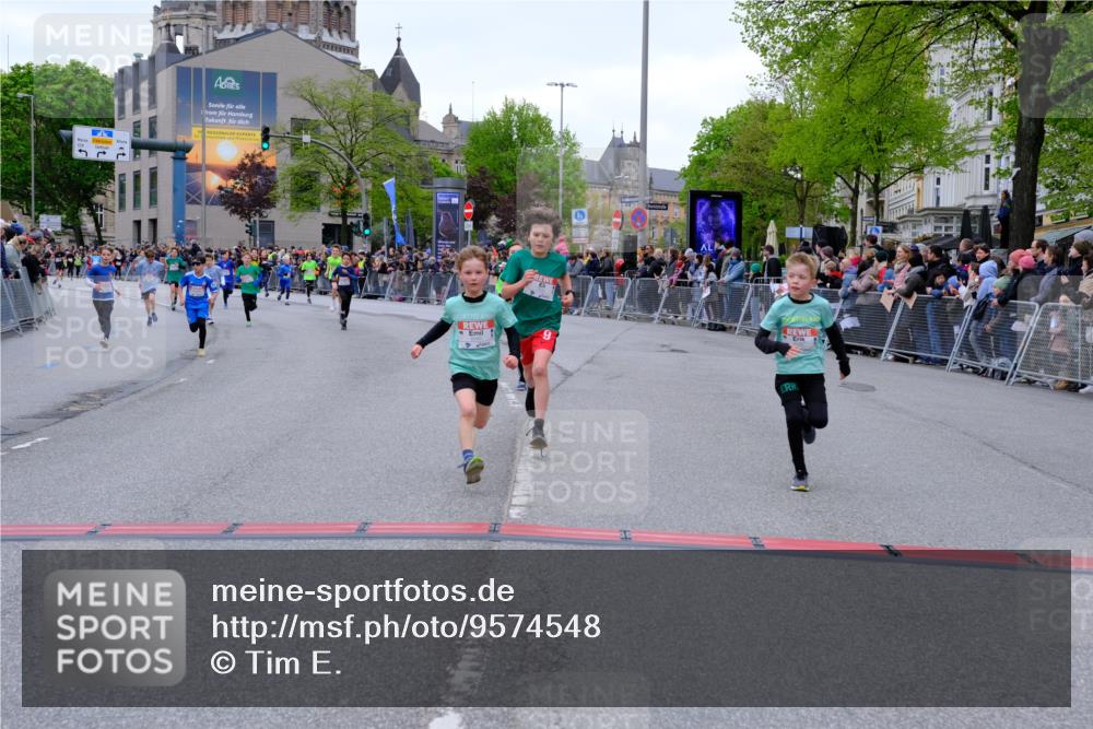 25.04.2026 - Das Zehntel Tim E. http://msf.ph/oto/9574548 25.04.2026 10:50:53 Ziel 5414, 5435, 5728, 6040, 6052, 6117, 6208, 6425, 6531, 6966, 6967, 7145, 7325, 7935, 7953 meine-sportfotos.de