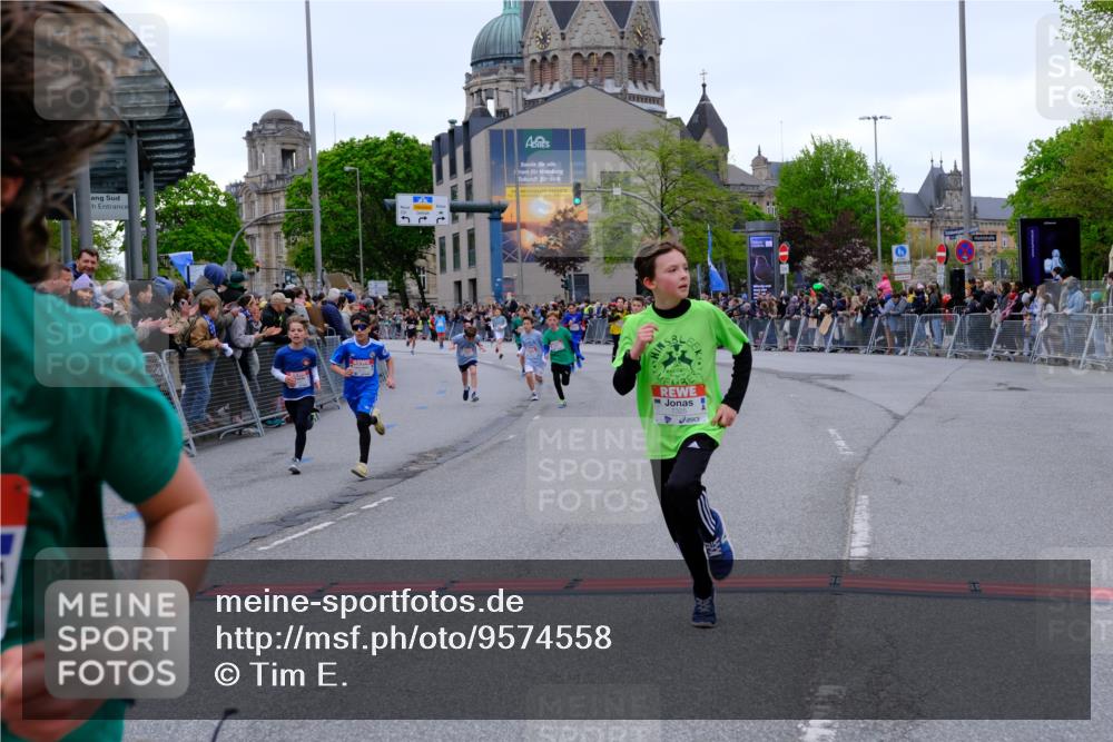 25.04.2026 - Das Zehntel Tim E. http://msf.ph/oto/9574558 25.04.2026 10:50:55 Ziel 5414, 5435, 6040, 6052, 6117, 6208, 6420, 6425, 6531, 6966, 6967, 7145, 7325, 7914, 7935, 7953, 8060, 8061 meine-sportfotos.de