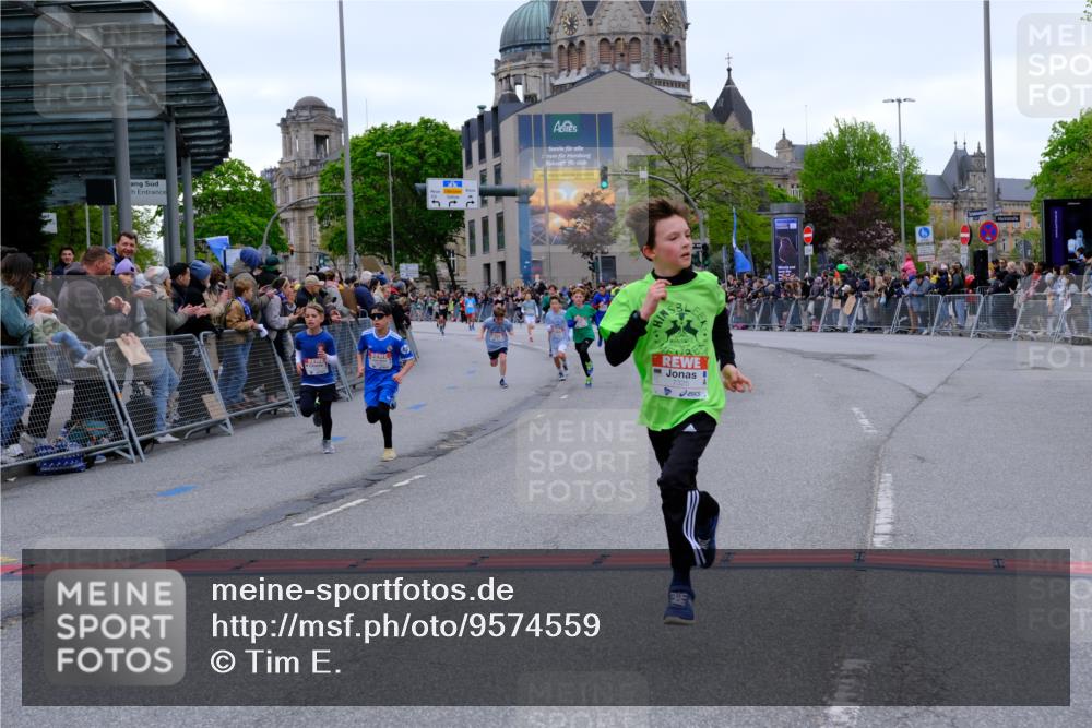 25.04.2026 - Das Zehntel Tim E. http://msf.ph/oto/9574559 25.04.2026 10:50:55 Ziel 5414, 5435, 6040, 6052, 6117, 6208, 6420, 6425, 6531, 6966, 6967, 7145, 7325, 7914, 7935, 7953, 8060, 8061 meine-sportfotos.de