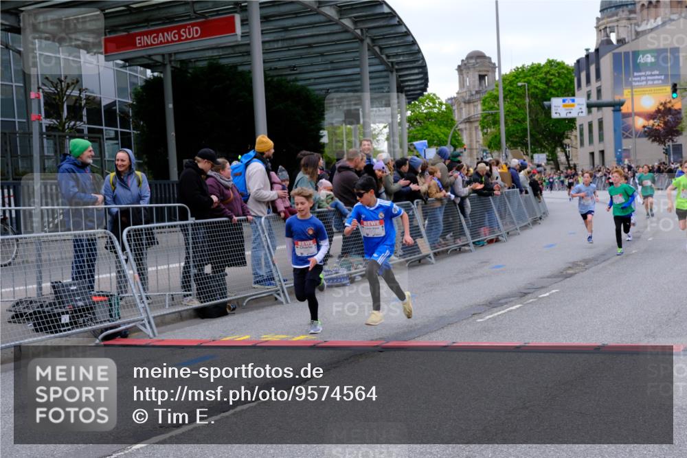 25.04.2026 - Das Zehntel Tim E. http://msf.ph/oto/9574564 25.04.2026 10:50:56 Ziel 5414, 5435, 6040, 6052, 6117, 6208, 6420, 6425, 6531, 6966, 6967, 7145, 7325, 7914, 7935, 7953, 8060, 8061 meine-sportfotos.de