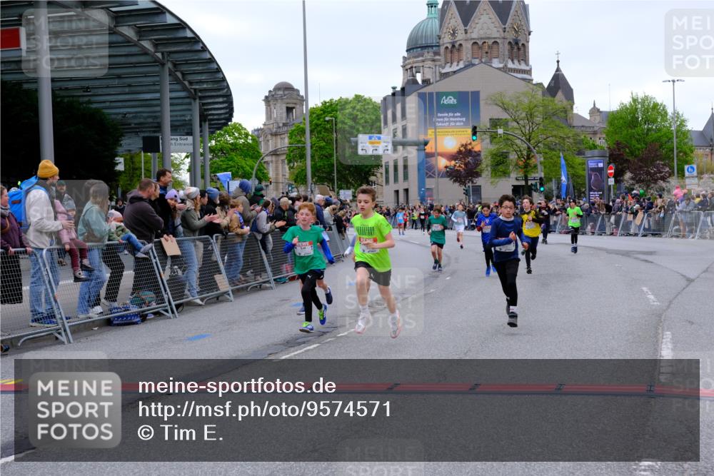 25.04.2026 - Das Zehntel Tim E. http://msf.ph/oto/9574571 25.04.2026 10:50:58 Ziel 5414, 5435, 6040, 6052, 6117, 6208, 6342, 6420, 6425, 6531, 7145, 7154, 7325, 7914, 7935, 7953, 8060, 8061 meine-sportfotos.de