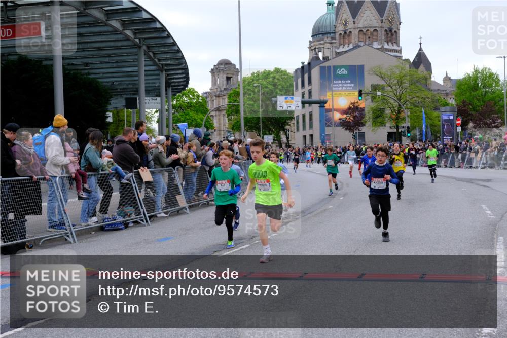 25.04.2026 - Das Zehntel Tim E. http://msf.ph/oto/9574573 25.04.2026 10:50:58 Ziel 5414, 5435, 6040, 6052, 6117, 6208, 6342, 6420, 6425, 6531, 7145, 7154, 7325, 7914, 7935, 7953, 8060, 8061 meine-sportfotos.de