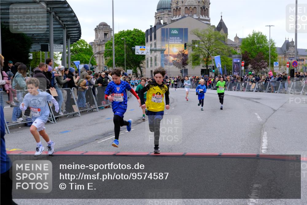 25.04.2026 - Das Zehntel Tim E. http://msf.ph/oto/9574587 25.04.2026 10:51:00 Ziel 5414, 5435, 6208, 6342, 6420, 6425, 6531, 6764, 7145, 7154, 7325, 7585, 7914, 8060, 8061 meine-sportfotos.de