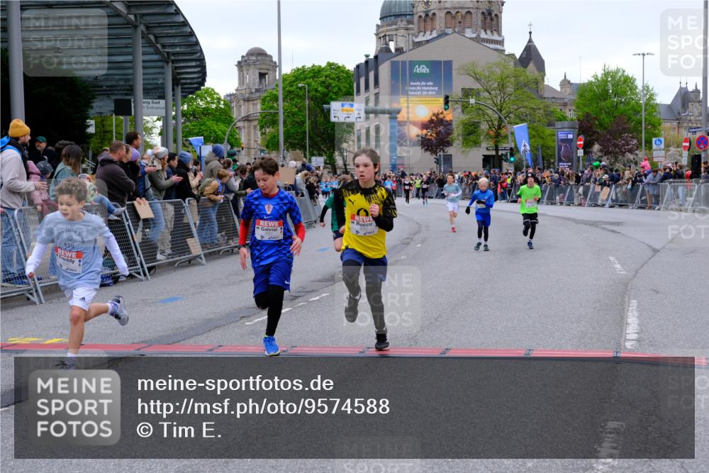 25.04.2026 - Das Zehntel Tim E. http://msf.ph/oto/9574588 25.04.2026 10:51:00 Ziel 5414, 5435, 6208, 6342, 6420, 6425, 6531, 6764, 7145, 7154, 7325, 7585, 7914, 8060, 8061 meine-sportfotos.de