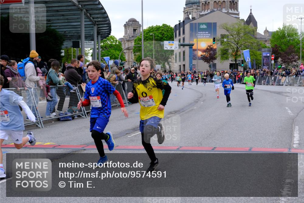 25.04.2026 - Das Zehntel Tim E. http://msf.ph/oto/9574591 25.04.2026 10:51:00 Ziel 5414, 5435, 6208, 6342, 6420, 6425, 6531, 6764, 7145, 7154, 7325, 7585, 7914, 8060, 8061 meine-sportfotos.de
