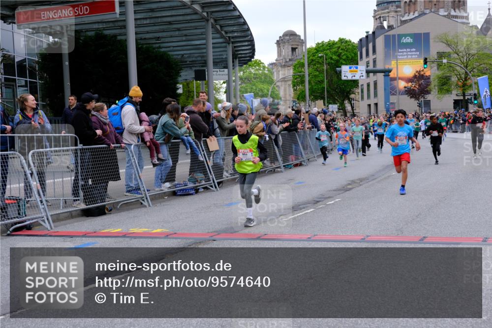 25.04.2026 - Das Zehntel Tim E. http://msf.ph/oto/9574640 25.04.2026 10:51:12 Ziel 5500, 5517, 5518, 5586, 5753, 5761, 6020, 6055, 6068, 6077, 6083, 6097, 6124, 6156, 6712, 6721, 6764, 6917, 6936, 6942, 6951, 6957, 7182, 7545, 7857, 7880, 7913, 7952, 7973 meine-sportfotos.de