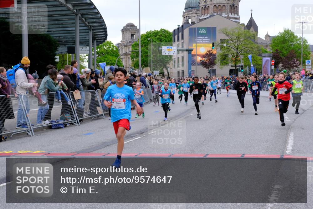 25.04.2026 - Das Zehntel Tim E. http://msf.ph/oto/9574647 25.04.2026 10:51:13 Ziel 5120, 5415, 5500, 5517, 5518, 5586, 5753, 5761, 6020, 6055, 6068, 6077, 6083, 6097, 6124, 6156, 6687, 6712, 6721, 6917, 6936, 6942, 6951, 6957, 7182, 7545, 7857, 7880, 7910, 7913, 7952, 7973 meine-sportfotos.de