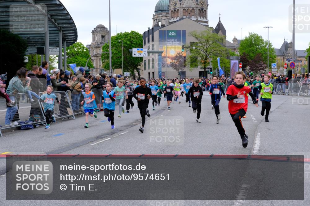 25.04.2026 - Das Zehntel Tim E. http://msf.ph/oto/9574651 25.04.2026 10:51:14 Ziel 5120, 5415, 5500, 5517, 5518, 5550, 5586, 5753, 5761, 6020, 6055, 6068, 6077, 6083, 6097, 6124, 6156, 6687, 6712, 6721, 6917, 6936, 6942, 6951, 6957, 7182, 7545, 7857, 7880, 7910, 7911, 7913, 7952, 7973 meine-sportfotos.de