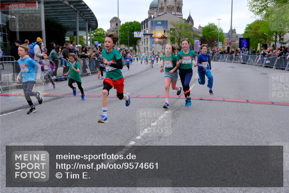 25.04.2026 - Das Zehntel Tim E. http://msf.ph/oto/9574661 25.04.2026 10:51:19 Ziel 5120, 5415, 5518, 5550, 5688, 5753, 5761, 6068, 6077, 6083, 6097, 6124, 6156, 6350, 6687, 6712, 6721, 6908, 6917, 6936, 6942, 6951, 6957, 7158, 7182, 7321, 7545, 7723, 7729, 7857, 7880, 7900, 7910, 7911, 7913, 7952, 7973, 8023, 8039 meine-sportfotos.de