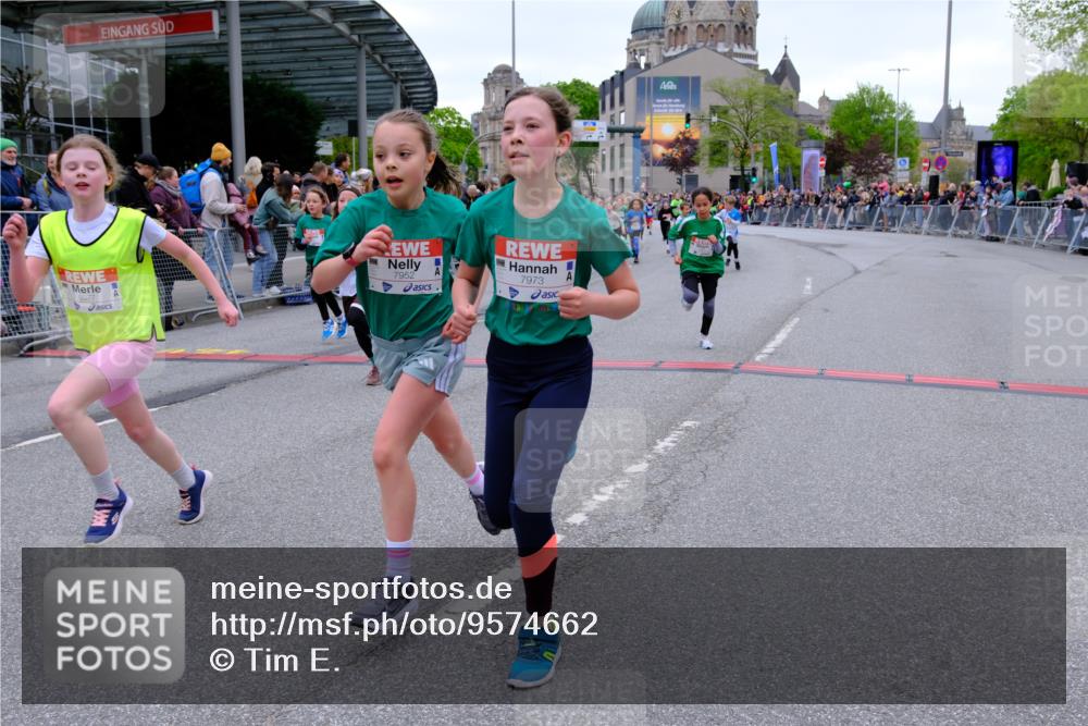 25.04.2026 - Das Zehntel Tim E. http://msf.ph/oto/9574662 25.04.2026 10:51:20 Ziel 5120, 5415, 5518, 5550, 5688, 5753, 5761, 6068, 6077, 6083, 6097, 6124, 6156, 6350, 6687, 6712, 6721, 6908, 6917, 6936, 6942, 6951, 7158, 7182, 7321, 7545, 7723, 7729, 7857, 7880, 7900, 7910, 7911, 7913, 7952, 7973, 8023, 8039 meine-sportfotos.de