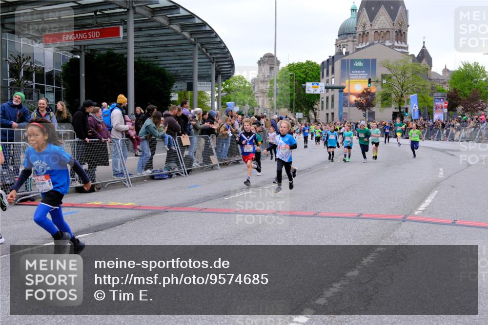 25.04.2026 - Das Zehntel Tim E. http://msf.ph/oto/9574685 25.04.2026 10:51:26 Ziel 5251, 5550, 5688, 5794, 5838, 6088, 6350, 6659, 6691, 6908, 7073, 7158, 7169, 7178, 7186, 7321, 7332, 7590, 7719, 7723, 7729, 7900, 7911, 7946, 7957, 7981, 8023, 8039 meine-sportfotos.de