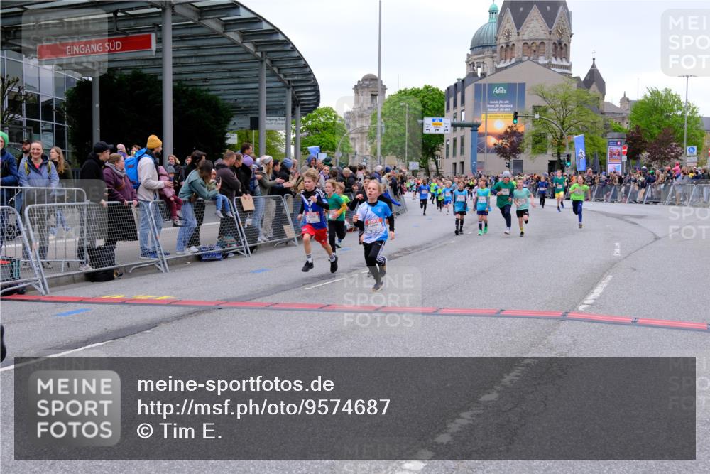 25.04.2026 - Das Zehntel Tim E. http://msf.ph/oto/9574687 25.04.2026 10:51:26 Ziel 5251, 5550, 5688, 5794, 5838, 6088, 6350, 6659, 6691, 6908, 7073, 7158, 7169, 7178, 7186, 7321, 7332, 7590, 7719, 7723, 7729, 7900, 7911, 7946, 7957, 7981, 8023, 8039 meine-sportfotos.de